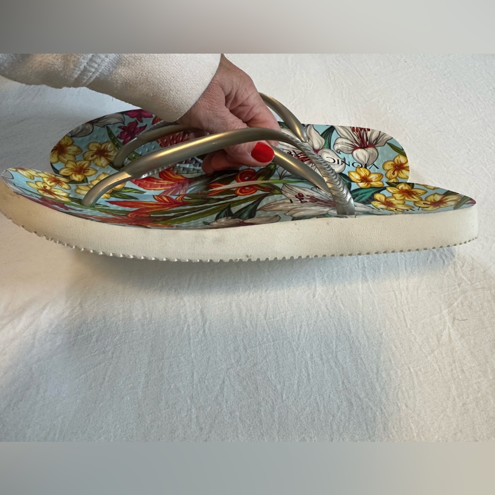 Vionic Beach Noosa Women's Floral Flip Flops Multicolor Arch Support Size 8 - Picture 5 of 6
